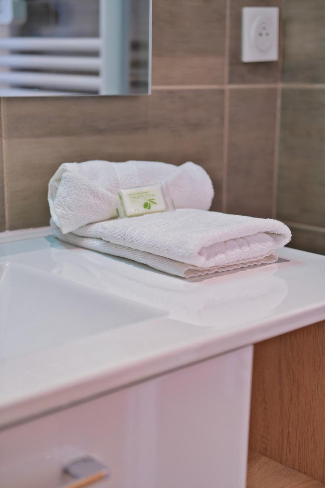Le Joyau Apartment แร็งส์ ภายนอก รูปภาพ
